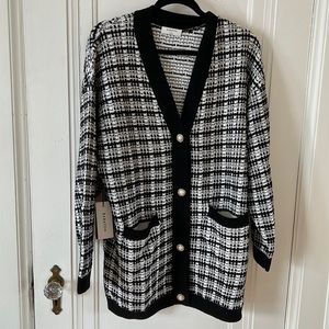 NWT Aritzia lacer cardigan. Size s. Oversized